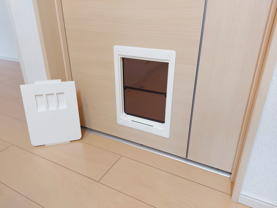 ペット出入口扉