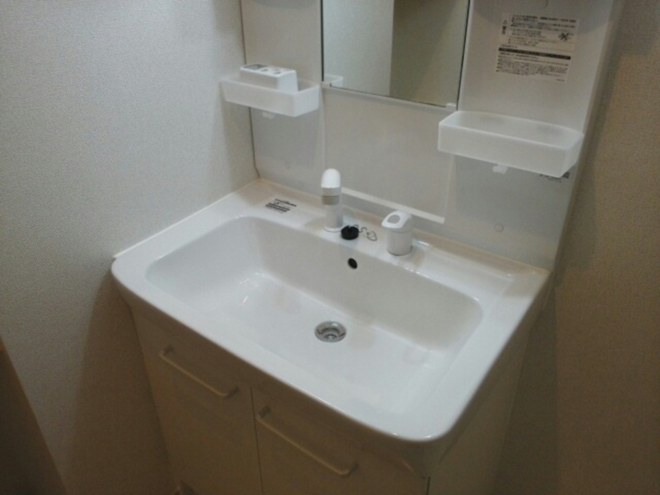 シャワー付洗面化粧台