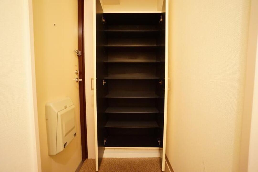 シューズボックス