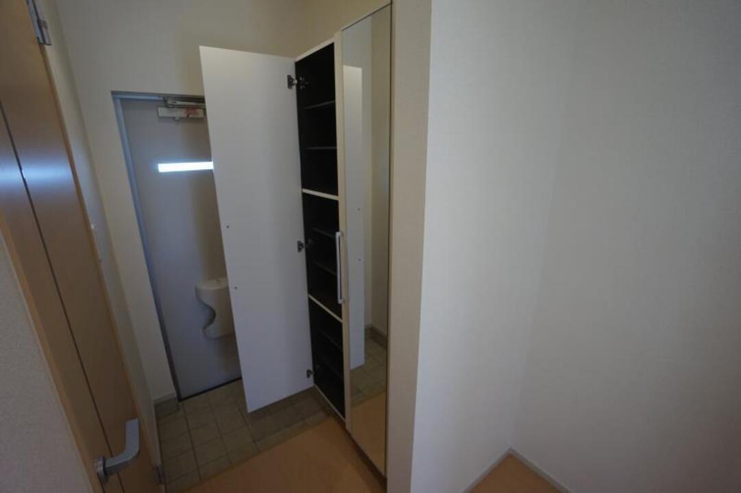 シューズボックス