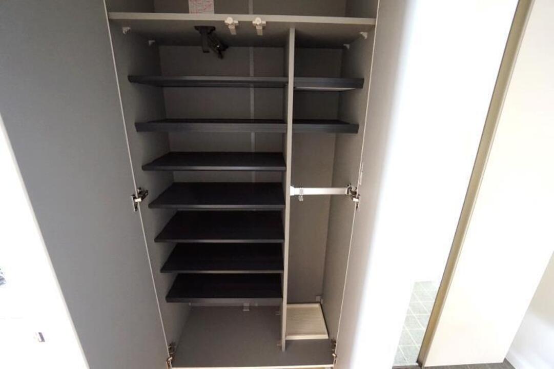 シューズボックス