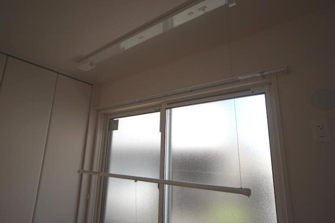 室内物干しユニット