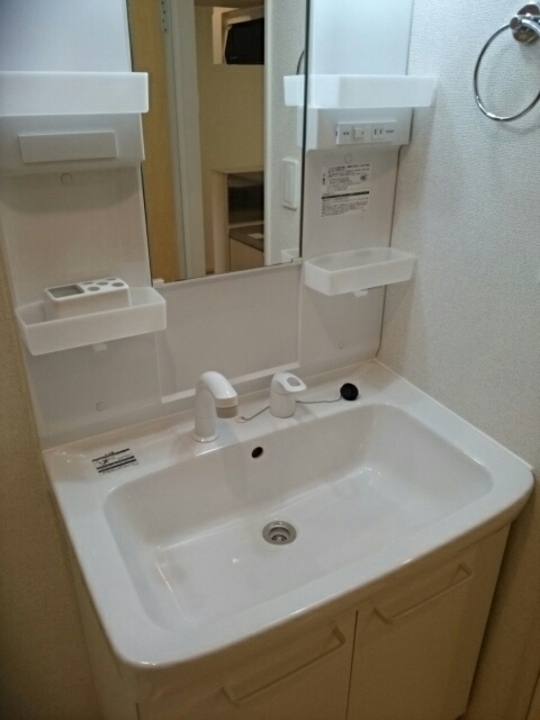 シャワー付洗面化粧台
