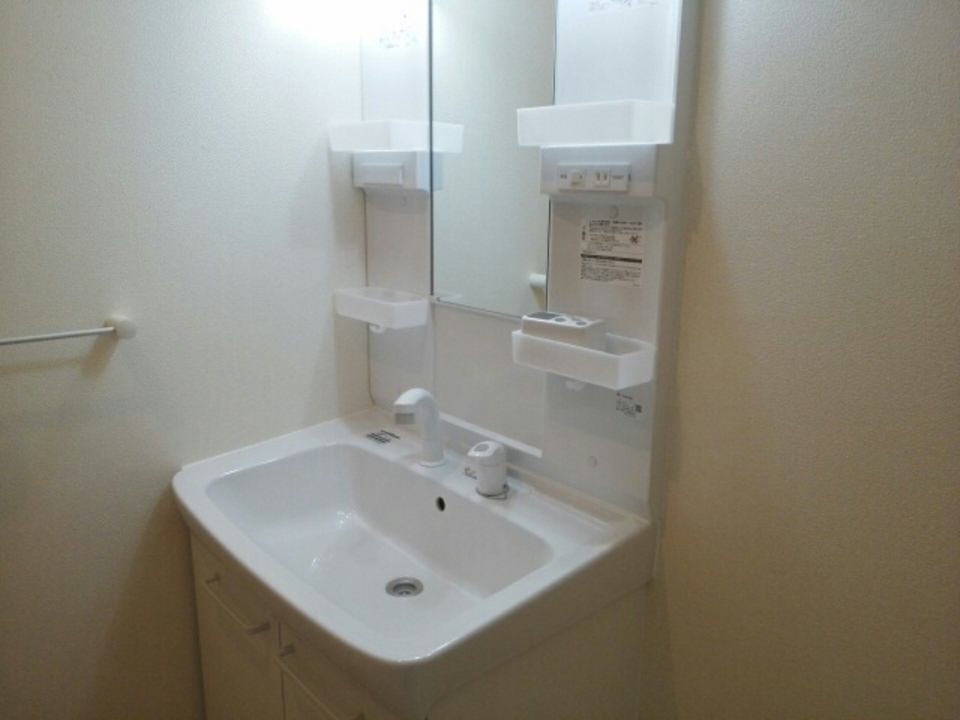 シャワー付洗面化粧台