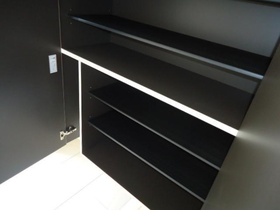 シューズボックス