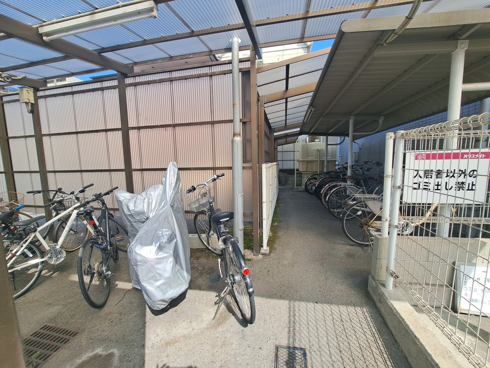 駐輪場