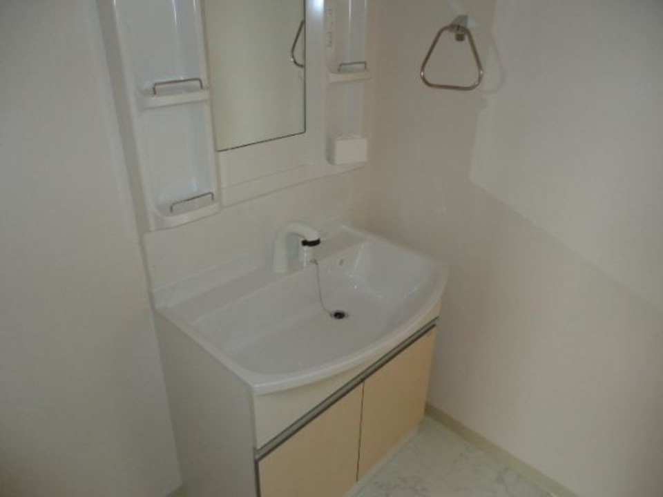 シャワー付洗面化粧台