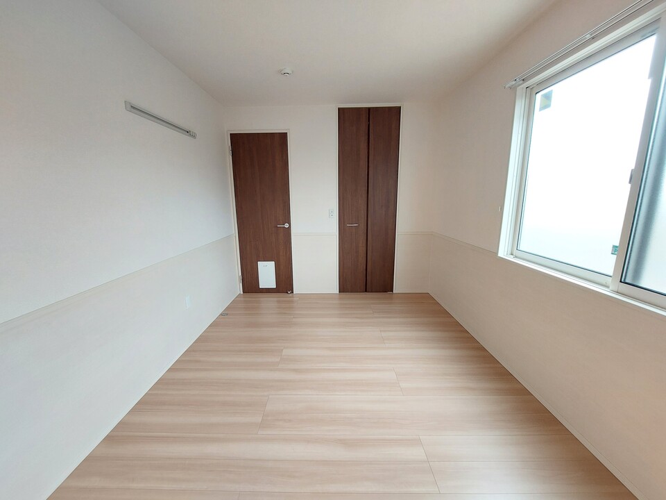 洋室6.8帖