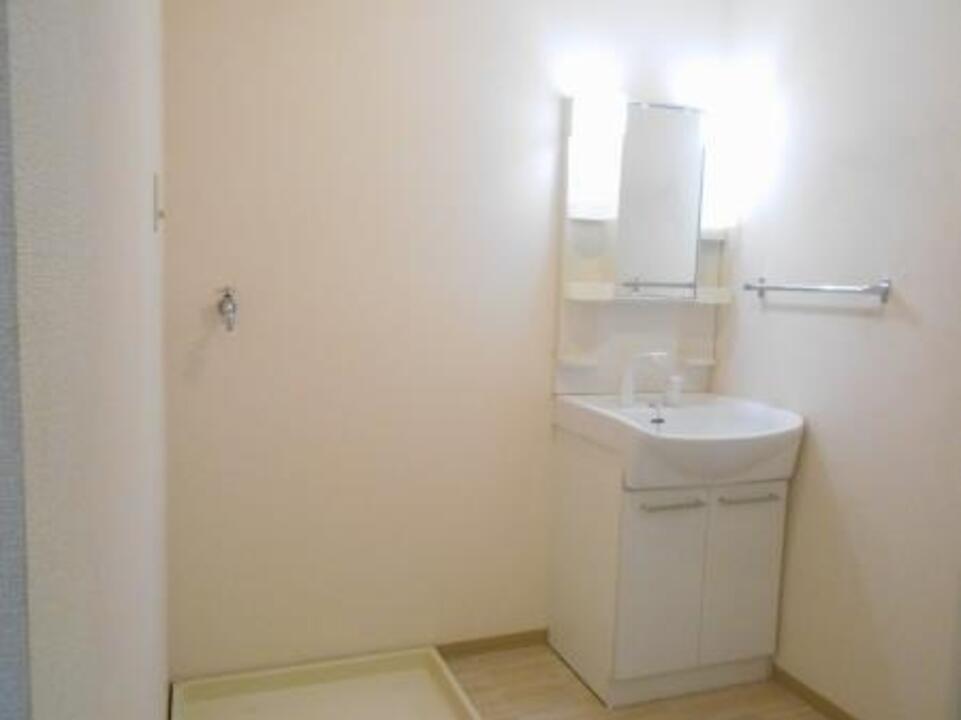 シャワー付洗面化粧台