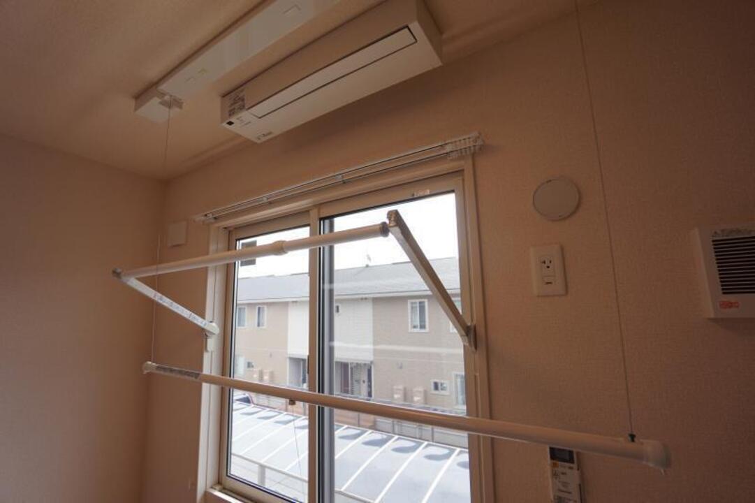 室内物干しユニット