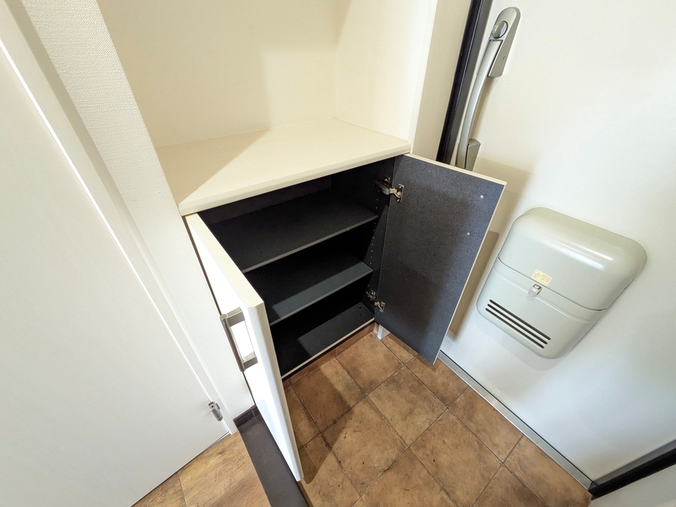 シューズボックス