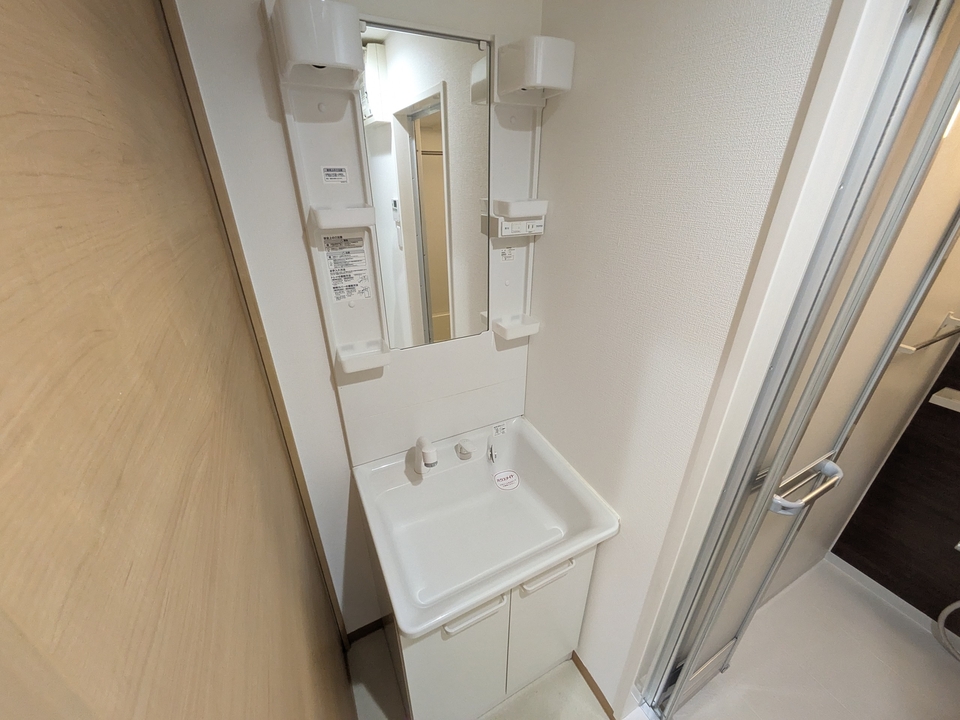 シャワー付洗面化粧台