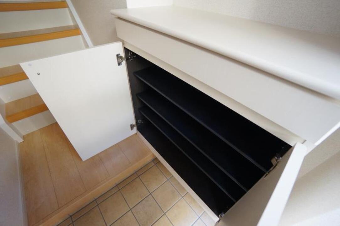 シューズボックス