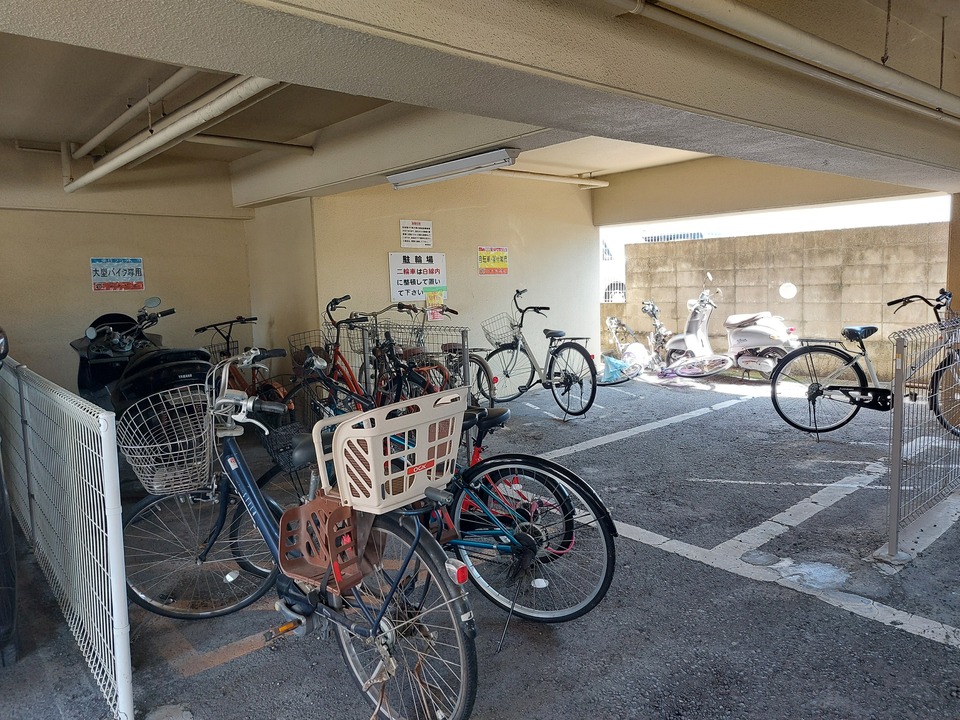 駐輪場