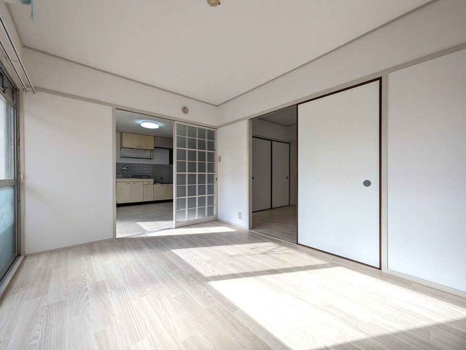 洋室（南東側）