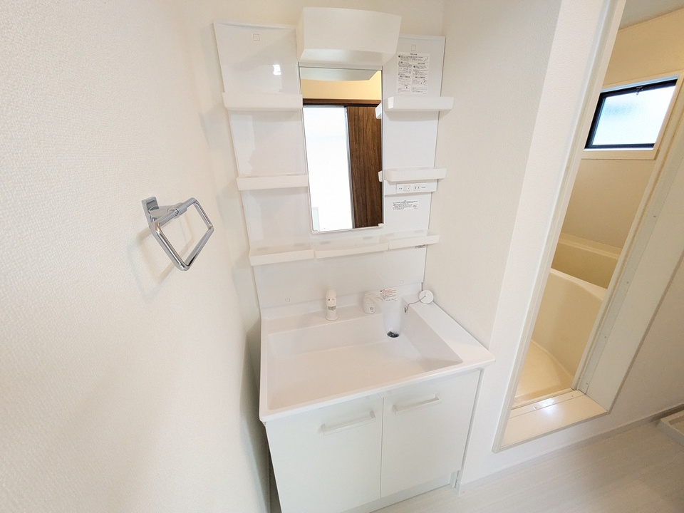 シャワー付洗面化粧台