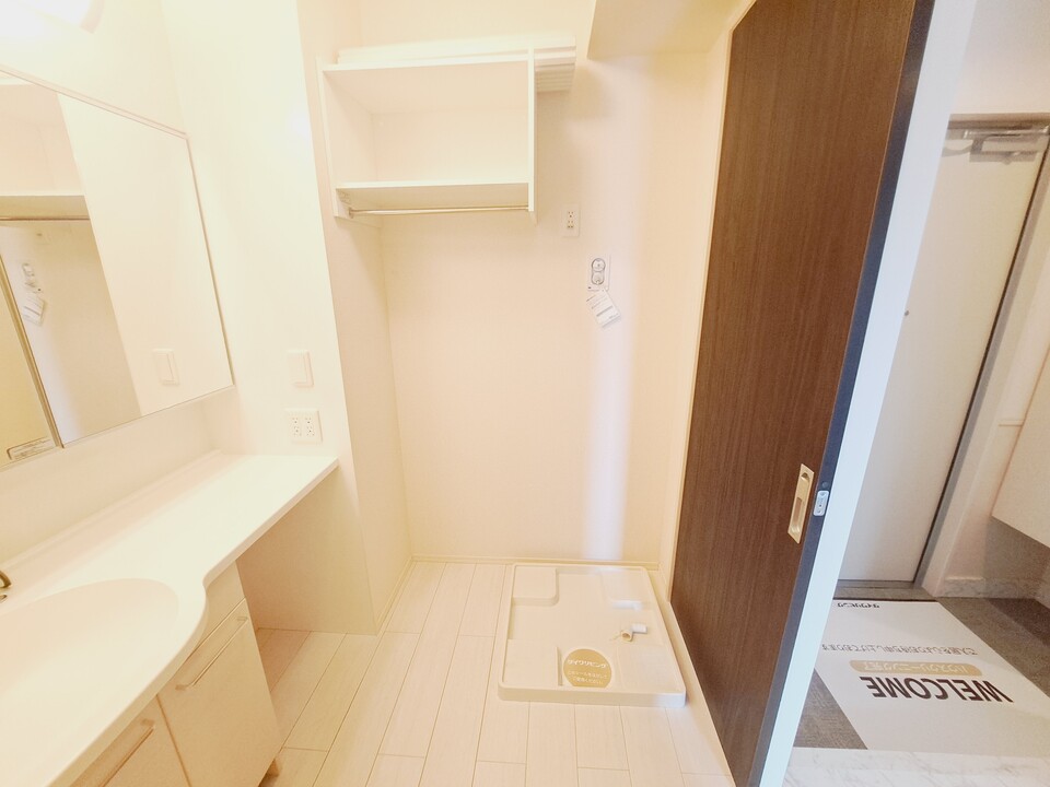 シャワー付洗面化粧台