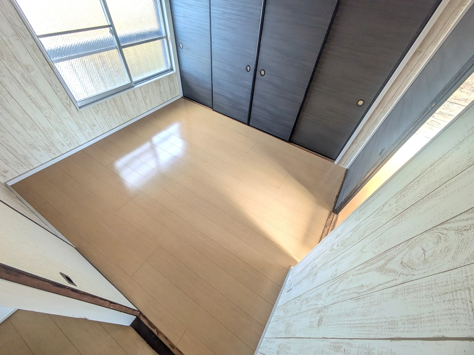 洋室（北東側）