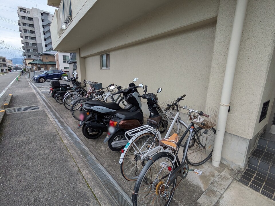 駐輪場