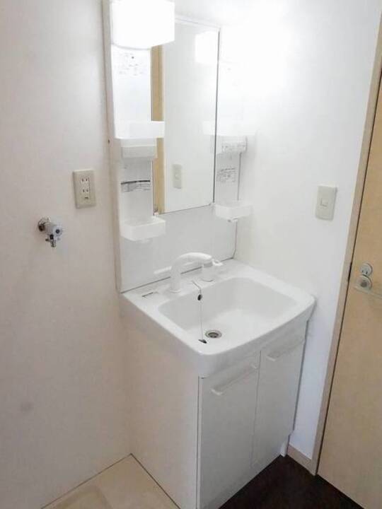 シャワー付洗面化粧台