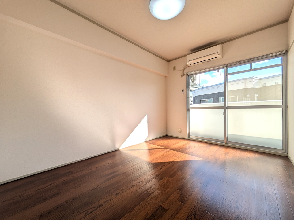 洋室（南東側）