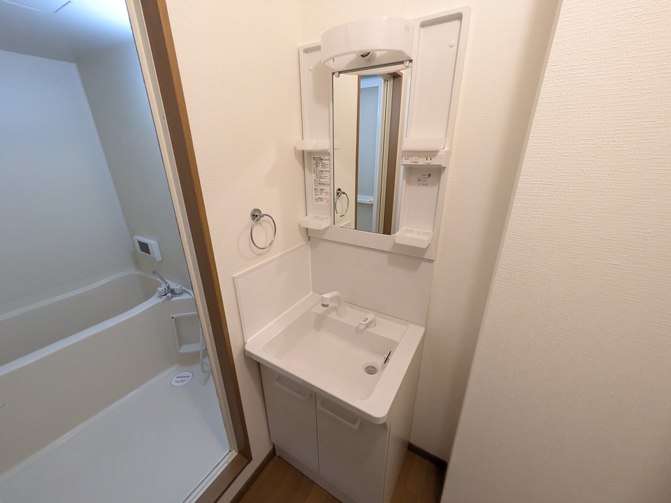シャワー付洗面化粧台