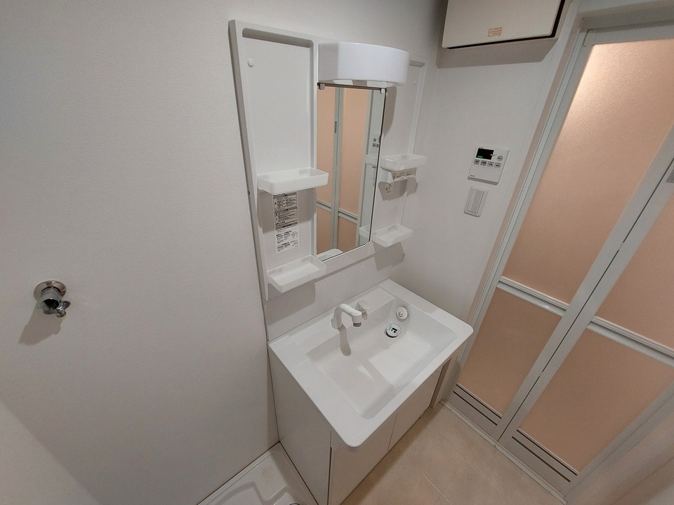 シャワー付洗面化粧台