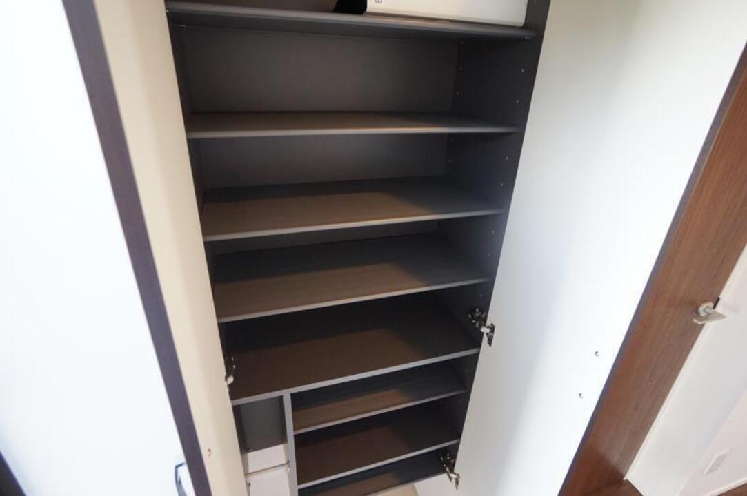 シューズボックス