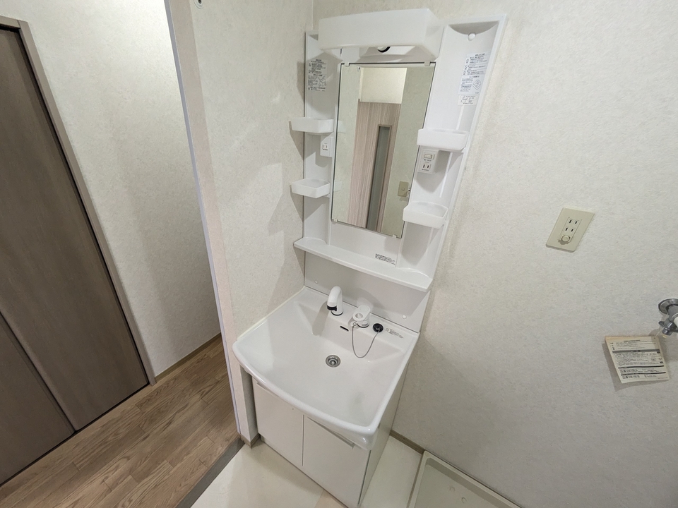 シャワー付洗面化粧台