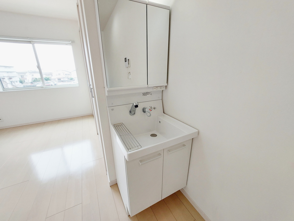 シャワー付洗面化粧台