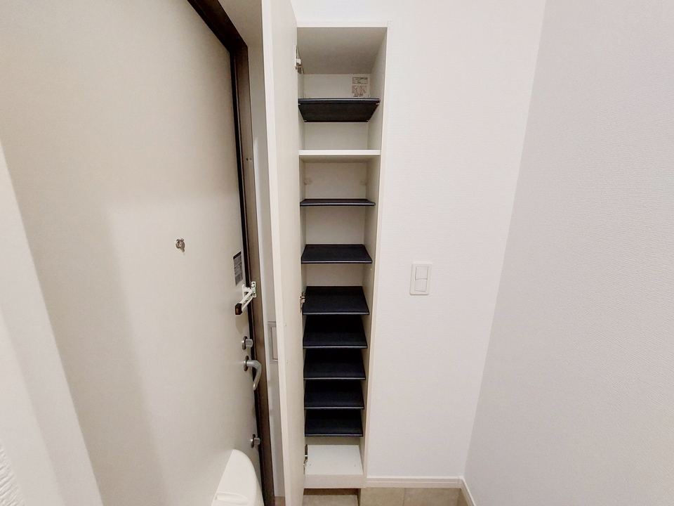 シューズボックス