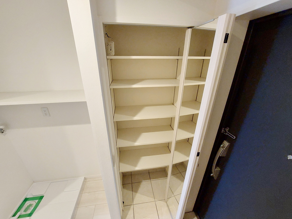 シューズボックス