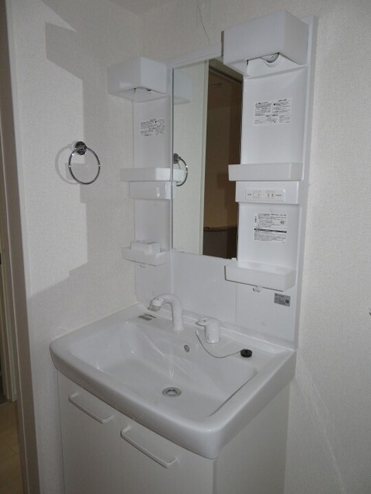 シャワー付洗面化粧台