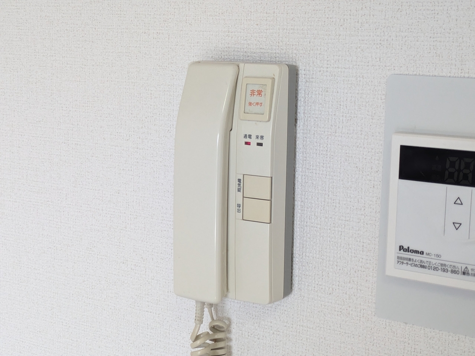 インターホン