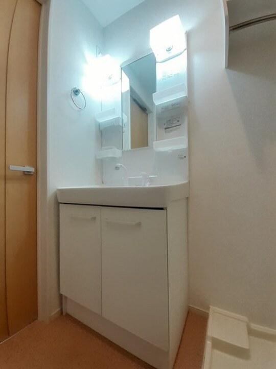 シャワー付洗面化粧台