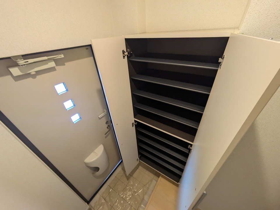 シューズボックス