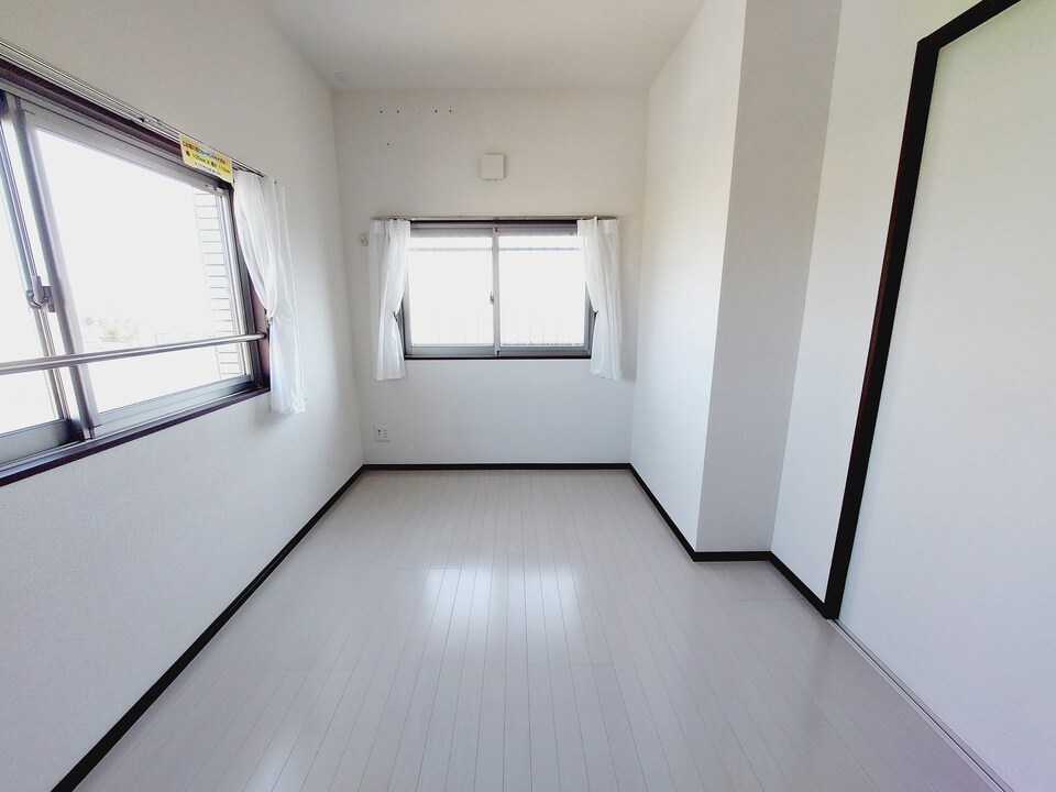 洋室5.7帖