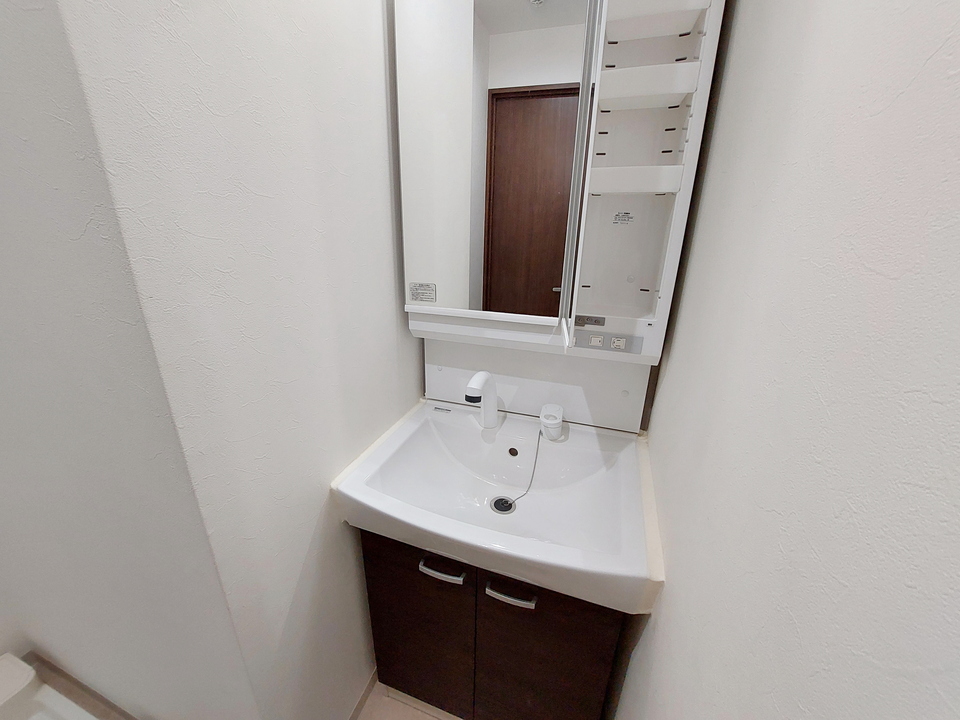 シャワー付洗面化粧台