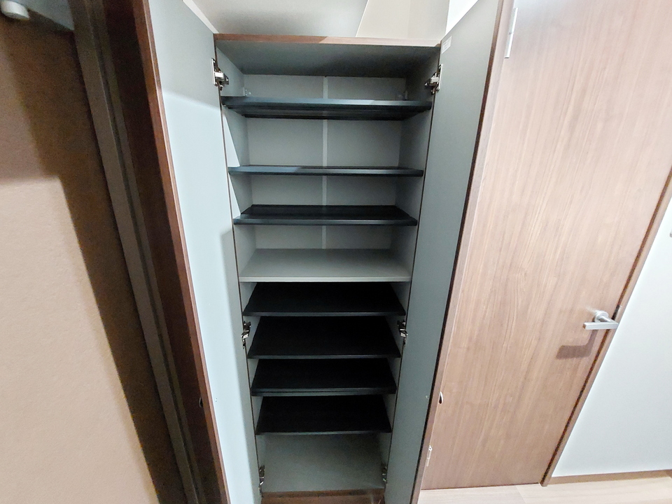 シューズボックス