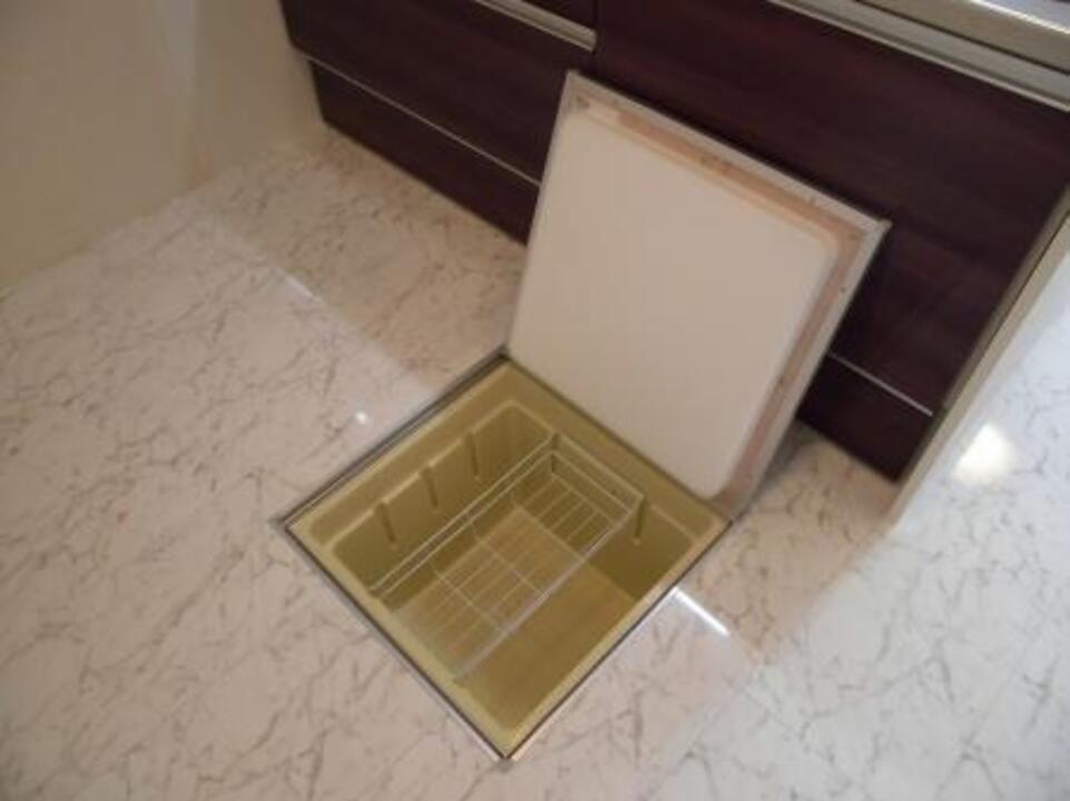 床下収納