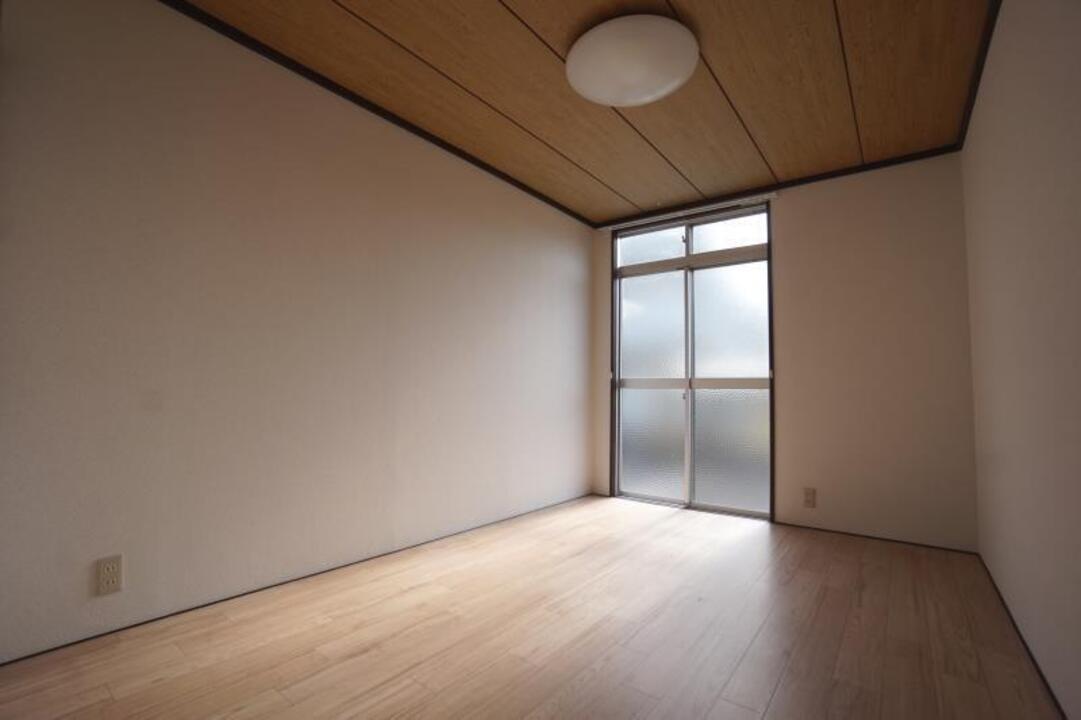 洋室5.9帖