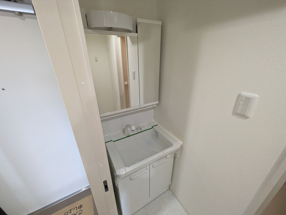 シャワー付洗面化粧台