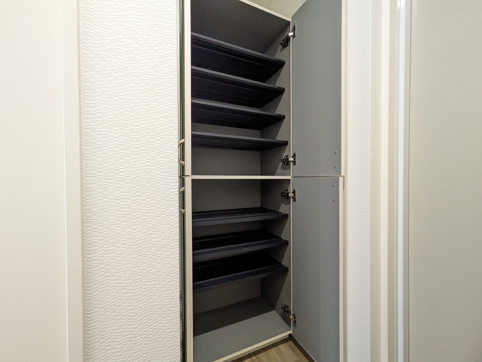 シューズボックス