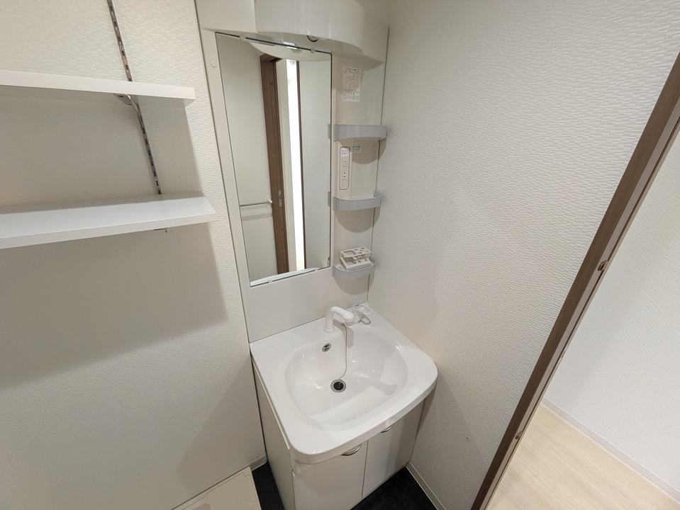 シャワー付洗面化粧台