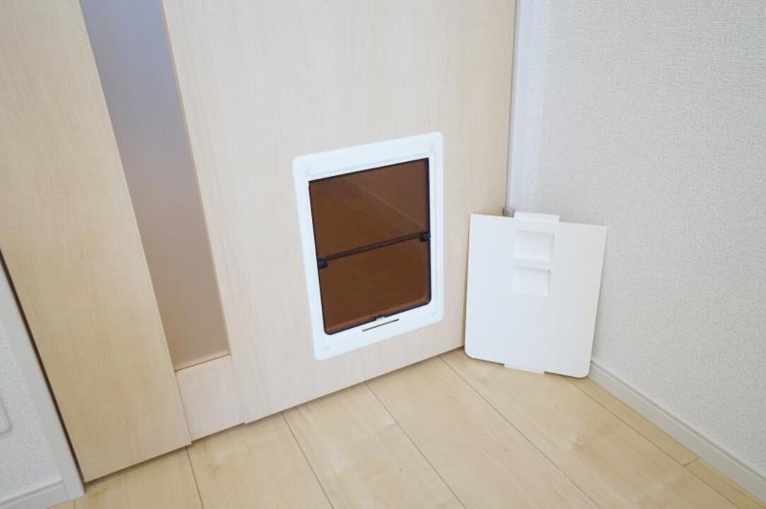 ペット出入口扉