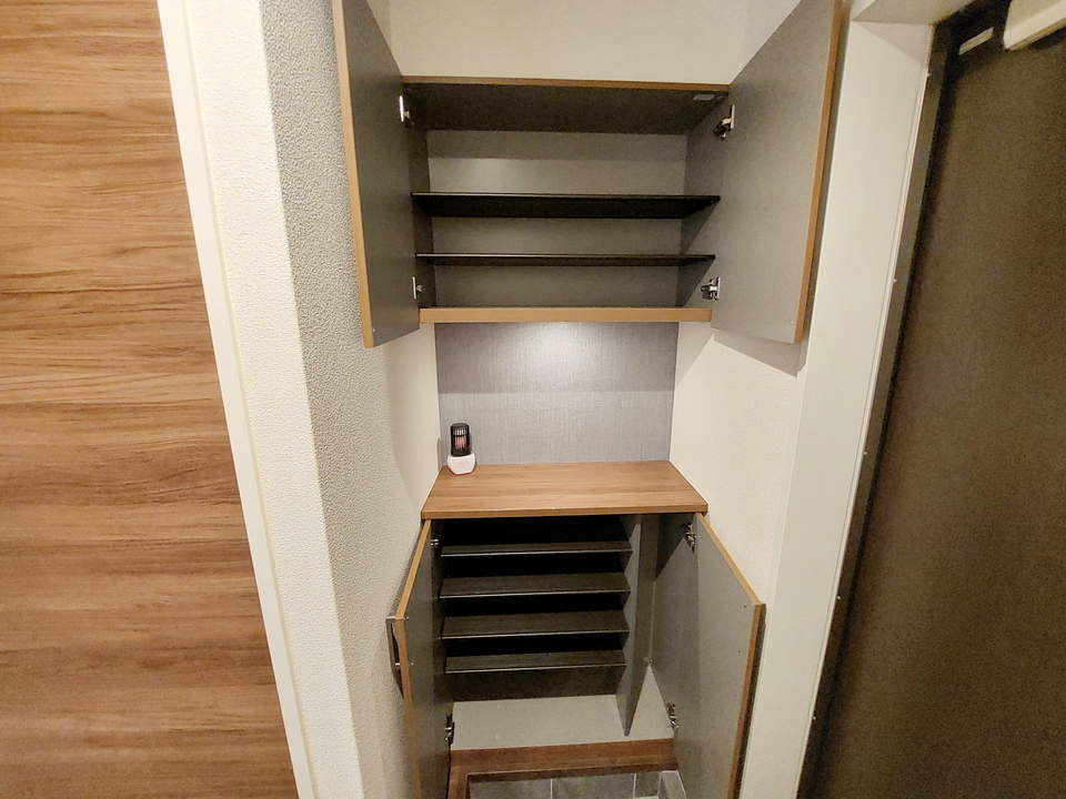 シューズボックス