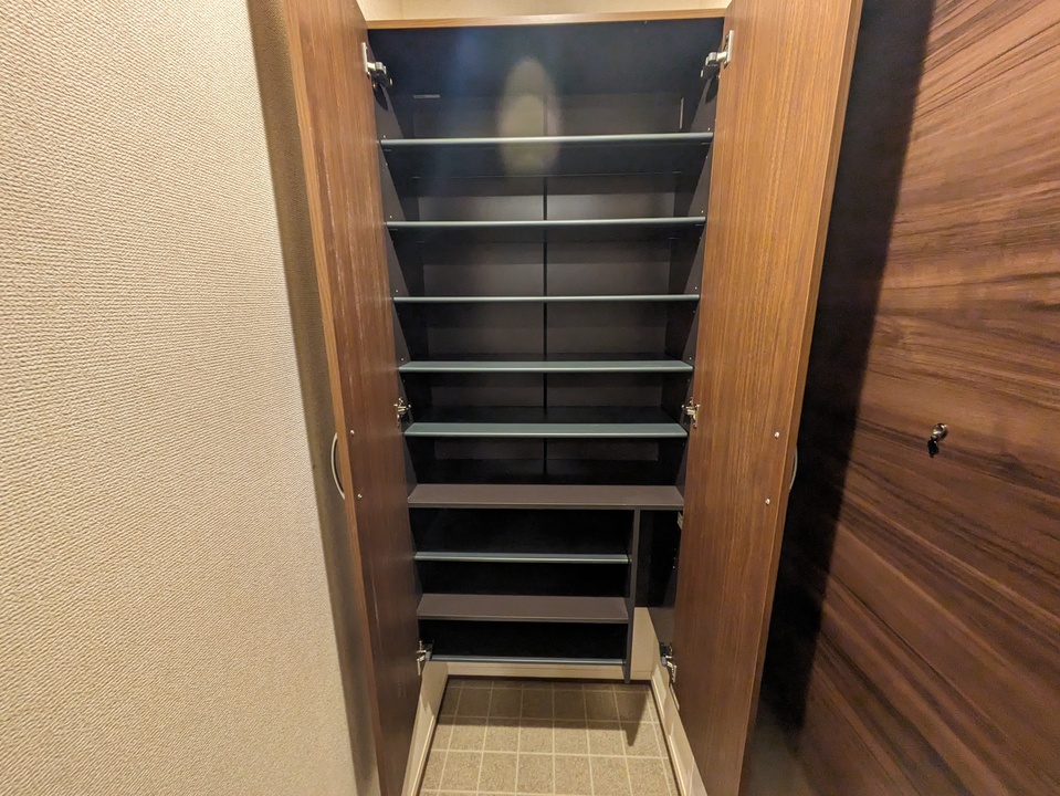 シューズボックス