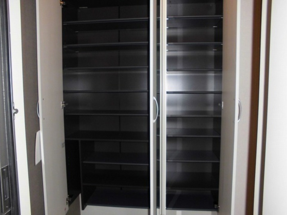 シューズボックス