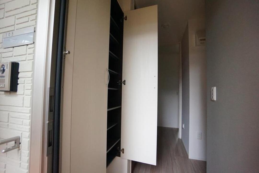 シューズボックス