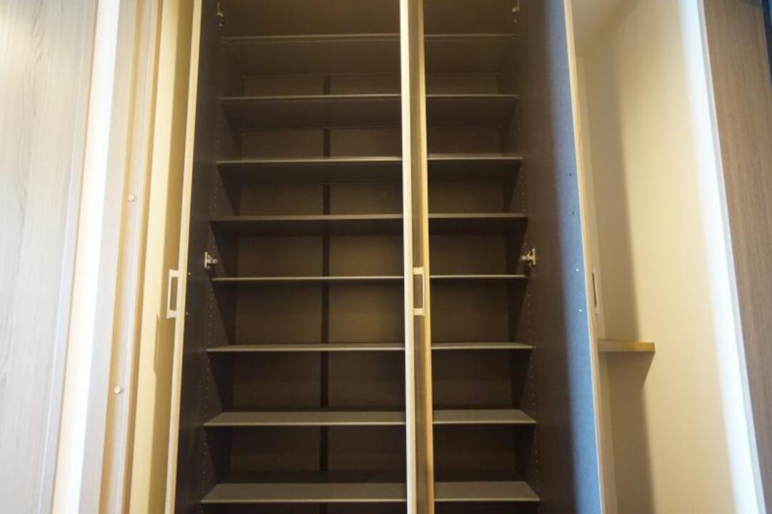 シューズボックス